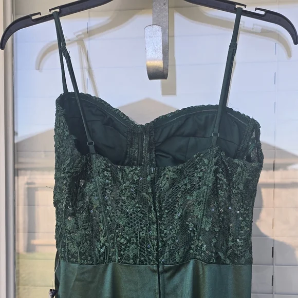 B Darlin Juniors' Corset Formal Lace Satin Gown Sz 13/14 (Women Sz 10) Green - Picture 11 of 15
